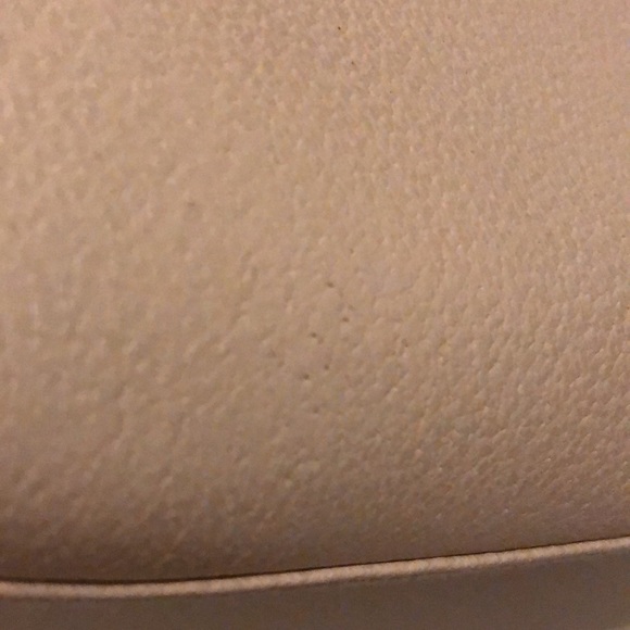 Vintage Gucci Beige Convertible Leather Crossbody Handbag with extra Beige Knob - Picture 12 of 16